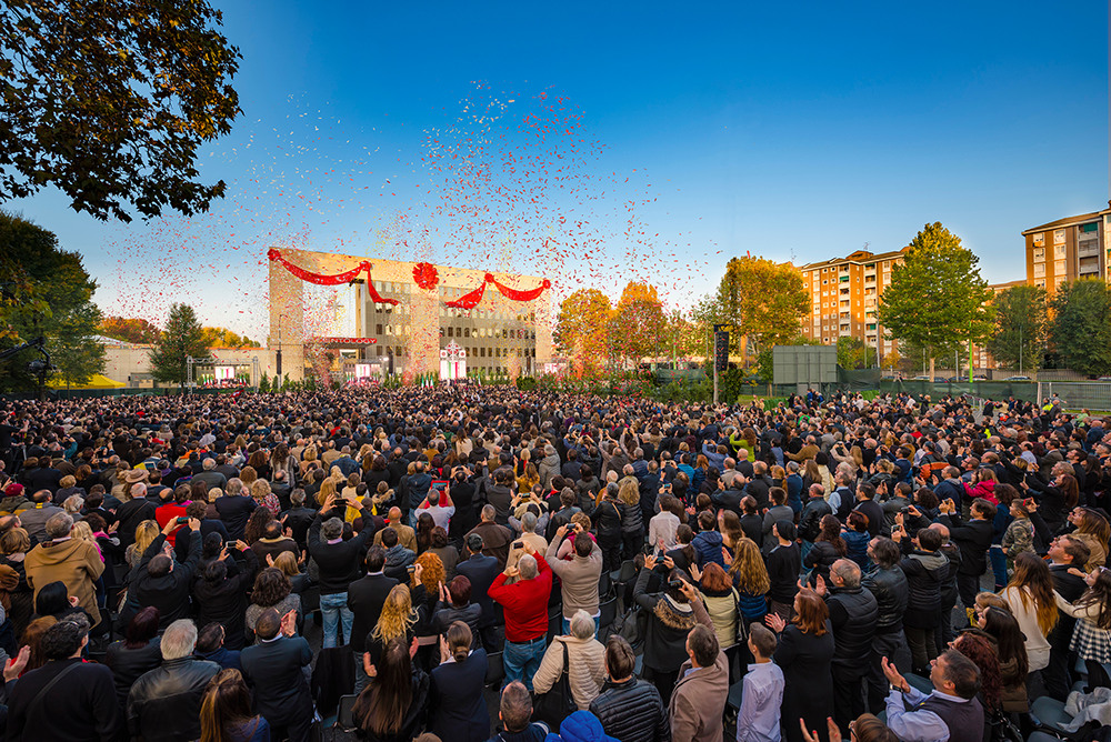 Inauguration d'une nouvelle « Église de Scientologie idéale » à Milan